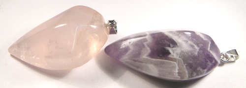 Foto-Edelsteine: zwei große und schwere Anhänger (Rosenquarz und Amethyst)