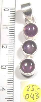 Foto Edelstein-Anhänger in Sterlingsilber: drei runde Amethyste