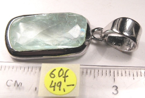 Foto Edelstein-Anhänger in Sterlingsilber: facettierter heller Aquamarin