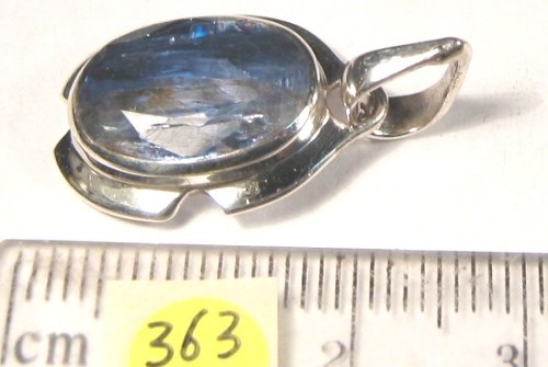 Foto Edelstein-Anhänger in Sterlingsilber: Kyanit durchsichtig facettiert