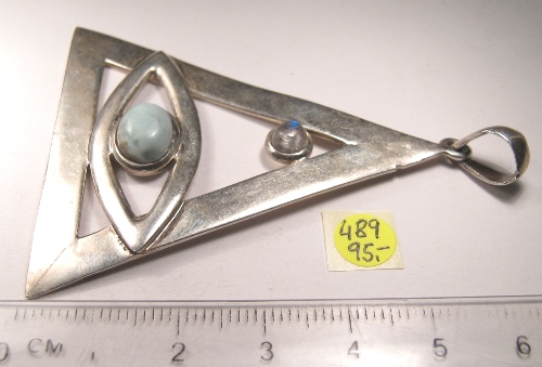 Foto Edelstein-Anhänger in Sterlingsilber: Larimar auf Dreieck mit Auge, ungewöhnlich