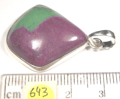 Foto Edelstein-Anhänger in Sterlingsilber: Rubin-Zoisit Freiform-Cabochon