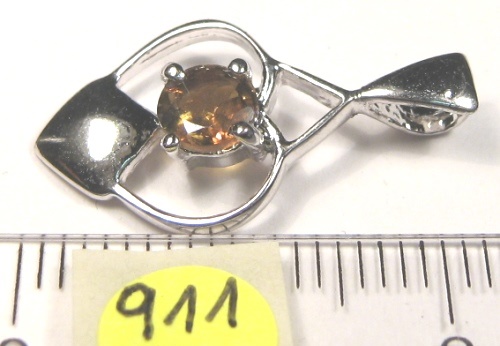 Foto Edelstein-Anh�nger in Sterlingsilber: facettierter orangener Turmalin