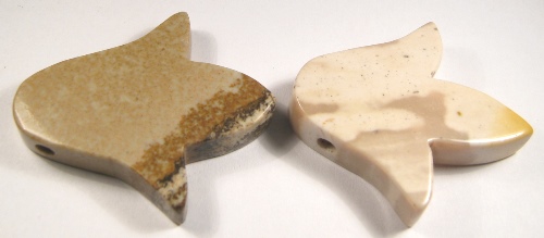 Foto Edelsteine: zwei Bl�ten-Lederbandteile (beide Bilderjaspis)
