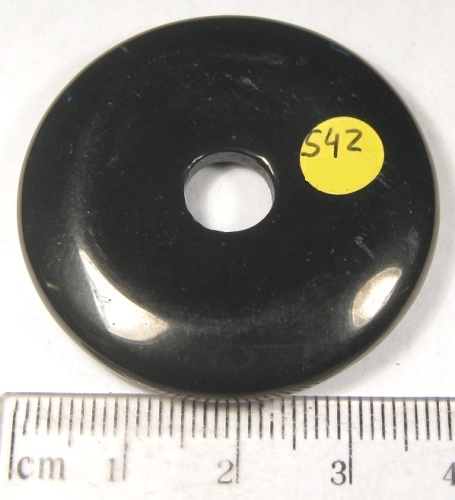 Foto Edelsteine: Donut aus Gagat