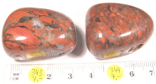 Foto Edelsteine: gebohrte Trommelsteine Brekzienjaspis