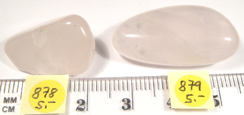 Foto Edelsteine: gebohrte Trommelsteine Rosenquarz
