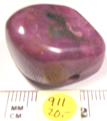 Foto Edelsteine: gebohrte Trommelsteine Rubin