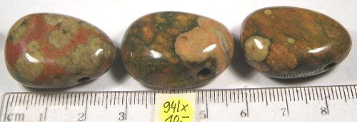 Foto Edelsteine: gebohrte Trommelsteine Ryolith