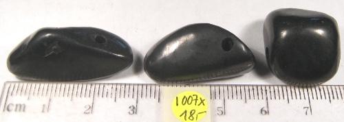 Foto Edelsteine: gebohrte Trommelsteine Schungit