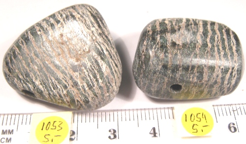 Foto Edelsteine: gebohrte Trommelsteine Silberauge