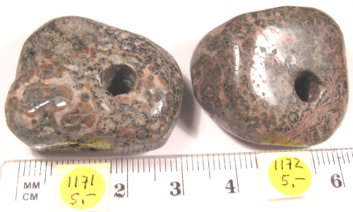 Foto Edelsteine: gebohrte Trommelsteine Turitella