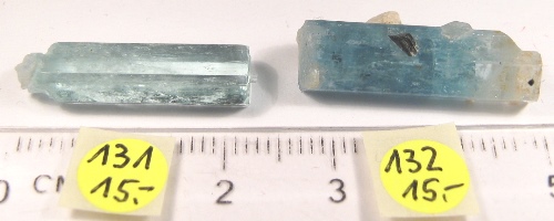 Foto Mineralien: zwei Aquamarin-Kristalle