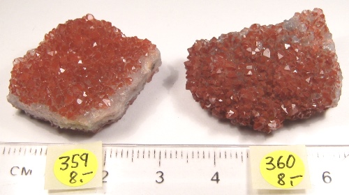 Foto Mineralien: zwei kleine Eisenkiesel