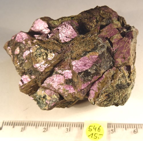 Foto Mineralien: gräßeres Stück Purpurit