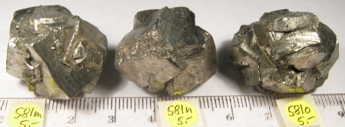 Foto Mineralien: 3 Pyrite aus China