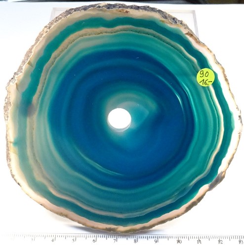 Foto Mineralien: gebohrte grünblaue Achatscheibe