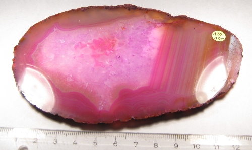 Foto Mineralien: pinkfarbene Achatscheibe
