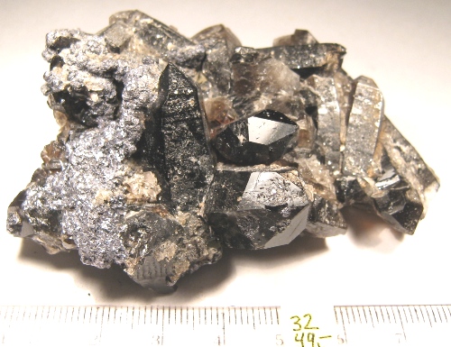 Foto Edelsteine: Rohstein Rauchquarz