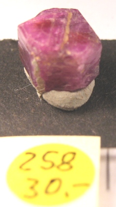 Foto Mineralien: Rubin-Kristalle