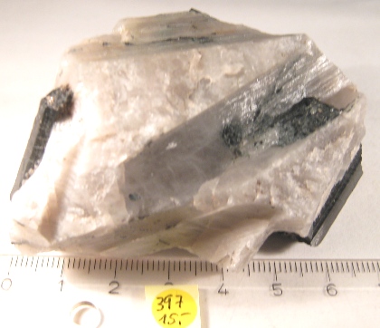 Foto Mineralien: Schörl in Quarz