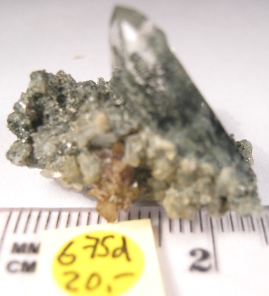 Foto Mineralien: Titanit mit Bergkristall und Chlorid
