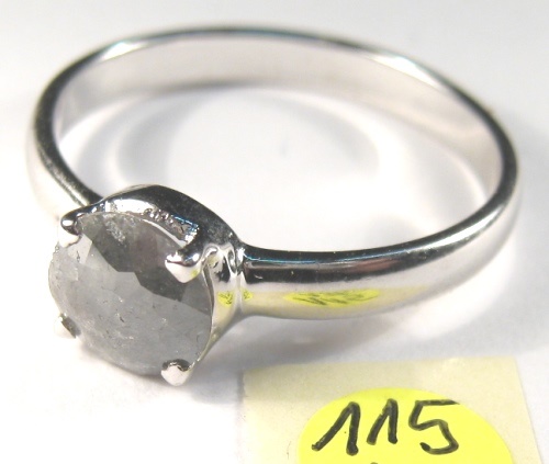Foto Edelstein-Ringe in Sterlingsilber: grob facettierter Diamant