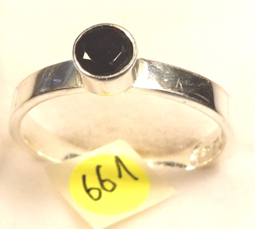 Foto Edelstein-Ringe in Sterlingsilber: Spinell