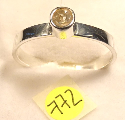 Foto Edelstein-Ringe in Sterlingsilber: facettierter Topas
