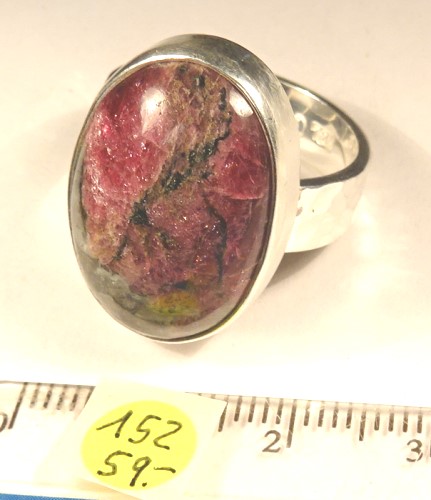 Foto Edelstein-Ringe in Sterlingsilber: Eudialyt