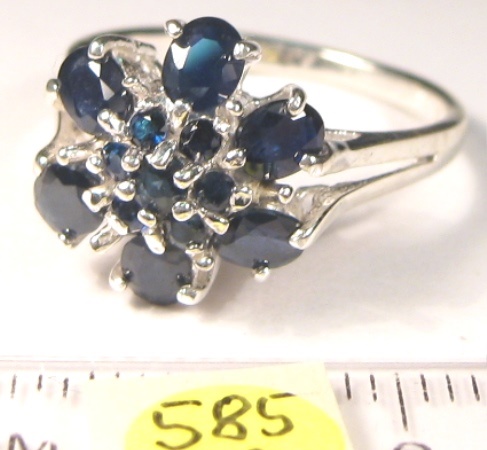 Foto Edelstein-Ringe in Sterlingsilber: blauer facettierter Saphir